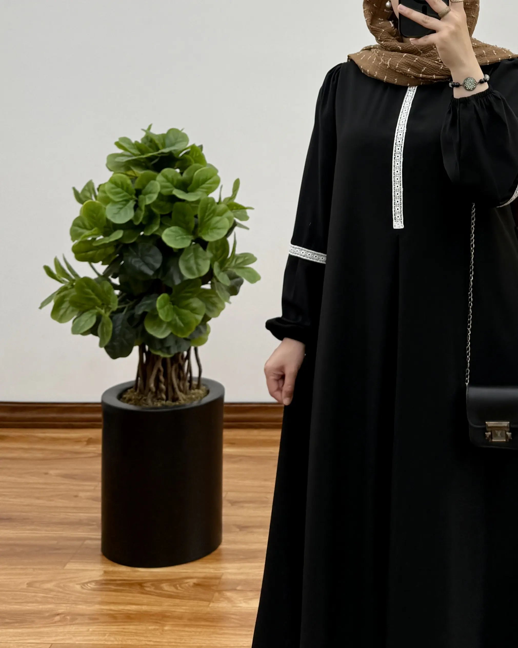مانتو عبایی الیزه کلوش مدل گلنوش